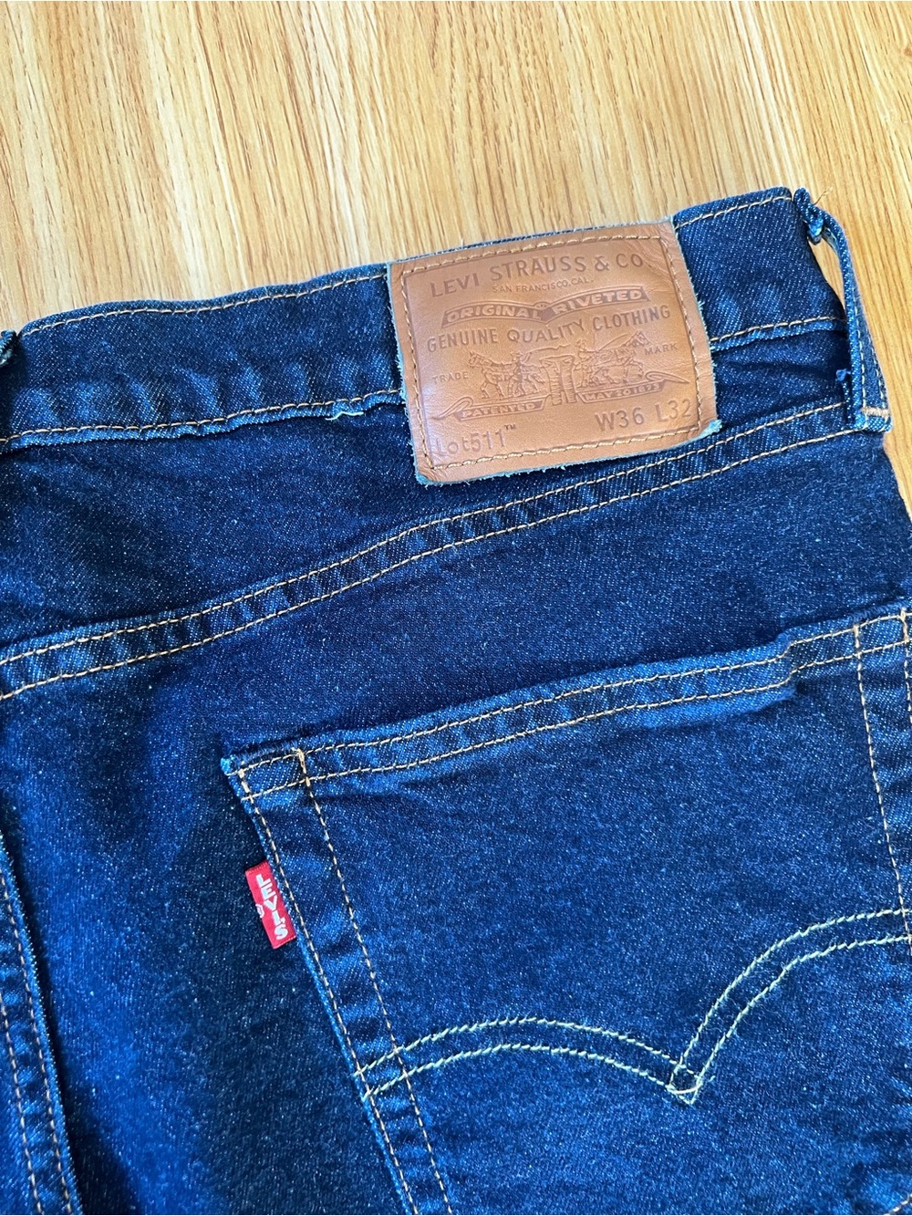 Levi's Men’s 511 Dark Blue Slim-Fit Jeans 36x32 - Picture 4 of 6